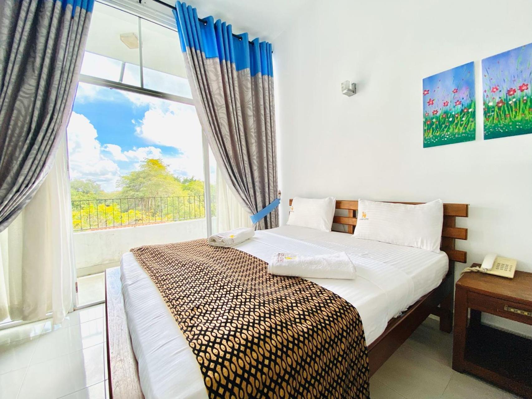 Ceylan Lodge أنرادابورام المظهر الخارجي الصورة