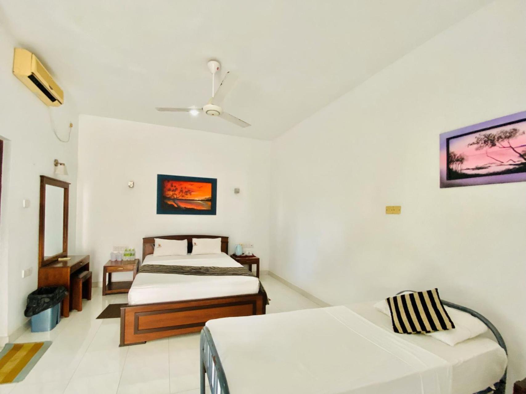 Ceylan Lodge أنرادابورام المظهر الخارجي الصورة