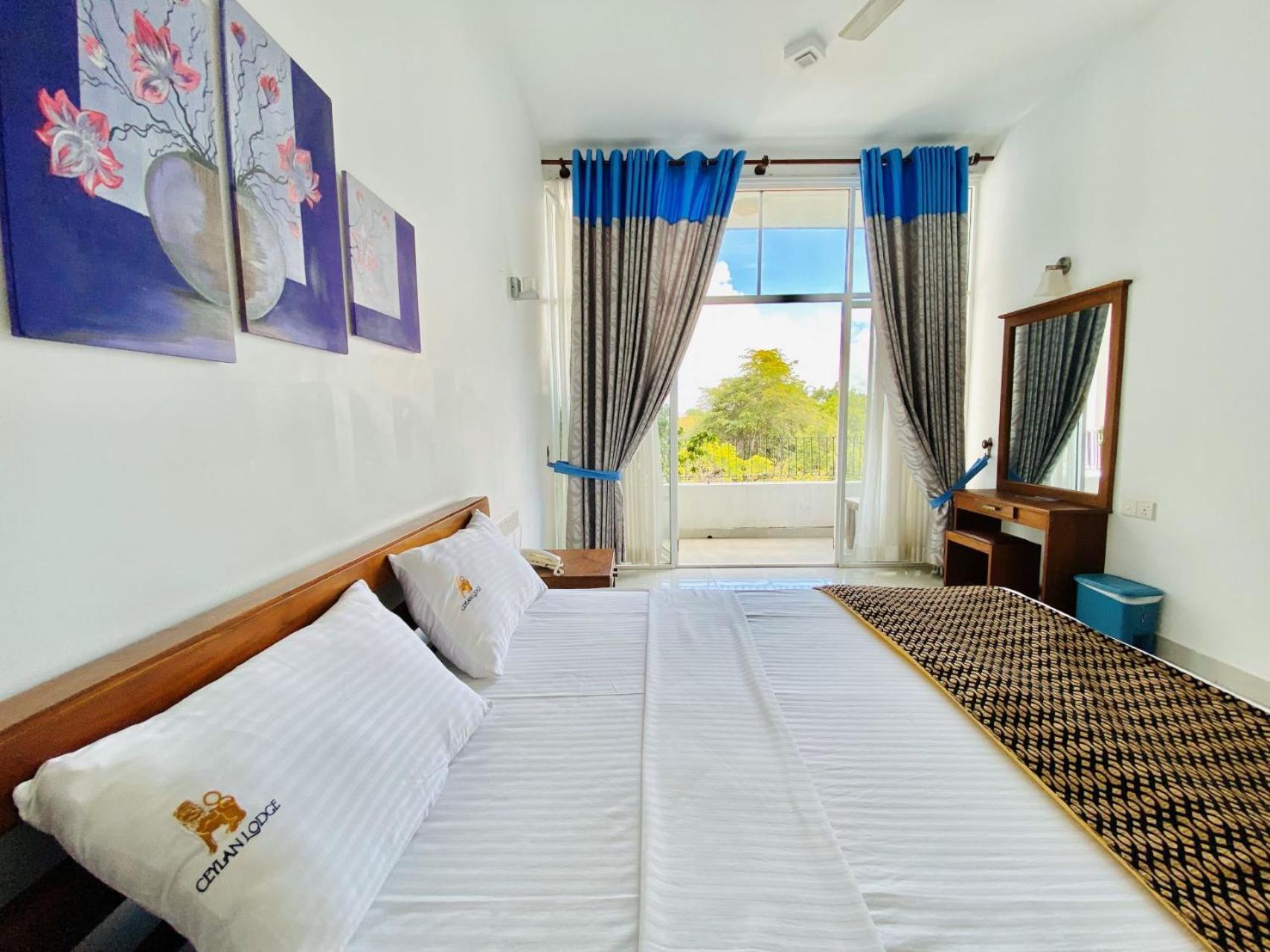 Ceylan Lodge أنرادابورام المظهر الخارجي الصورة