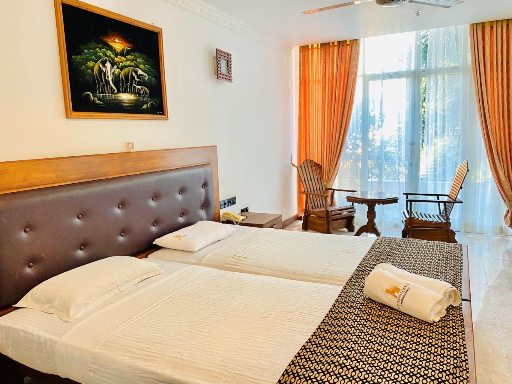 Ceylan Lodge أنرادابورام المظهر الخارجي الصورة