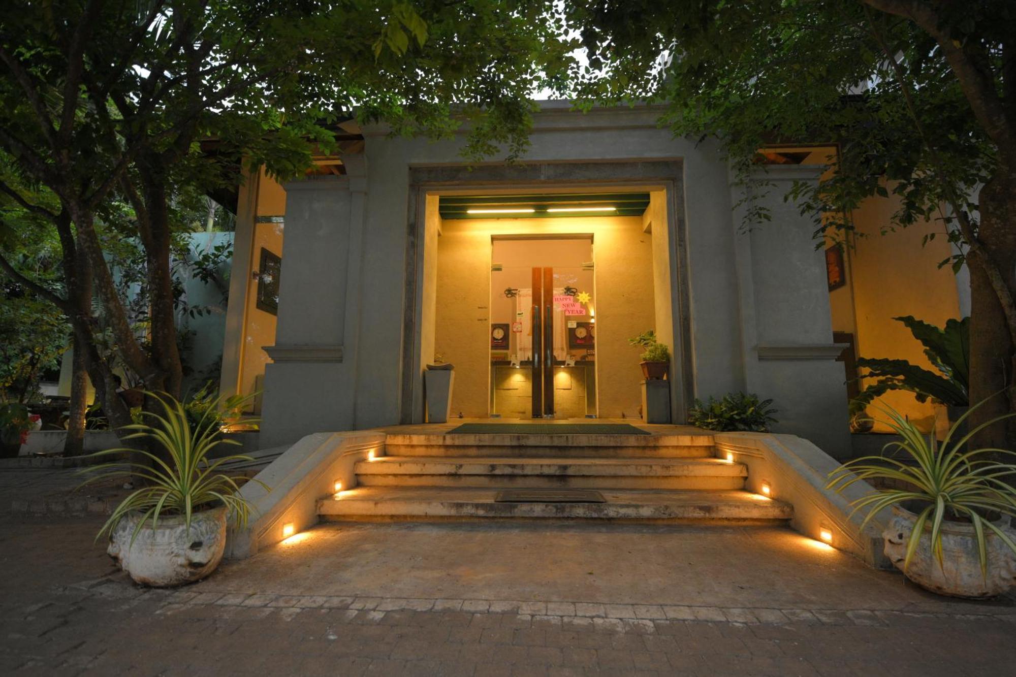 Ceylan Lodge أنرادابورام المظهر الخارجي الصورة