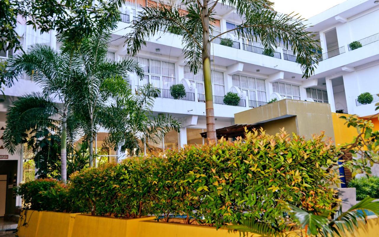 Ceylan Lodge أنرادابورام المظهر الخارجي الصورة